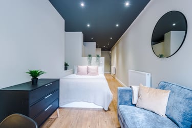 1 bed studio, Flat 5, 160 Upper New Walk, Highfields, Leicester, LE17QA - Image 1