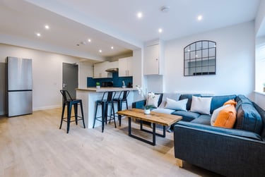 6 bed house, 10 Holcombe Road, Fallowfield, Manchester, M146QX - Image 1
