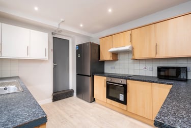 6 bed house, 25 Norwood Terrace, Hyde Park, Leeds, LS61EA - Image 3