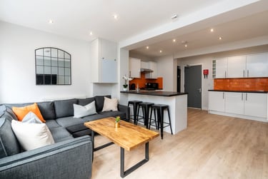 6 bed house, 8 Holcombe Road, Fallowfield, Manchester, M146QX - Image 5