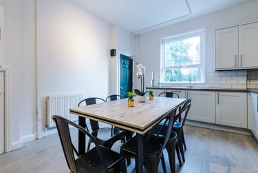 6 bed house, 114 Woodsley Road, Hyde Park, Leeds, LS31DU - Image 3