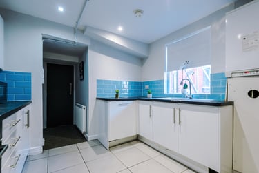 6 bed house, 27 Norwood Terrace, Hyde Park, Leeds, LS61EA - Image 5