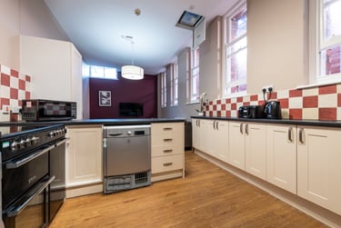 6 bed house, Flat F Bishop Blackall School, St James, Exeter, EX46BP - Image 4