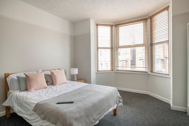 6 bed house, 8 Rothesay Avenue, Radford, Nottingham, NG71PU - Image 2