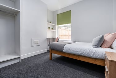 6 bed house, 42 Derby Grove, Radford, Nottingham, NG71PF - Image 2