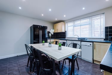 6 bed house, 64 Richmond Mount, Hyde Park, Leeds, LS61DF - Image 12