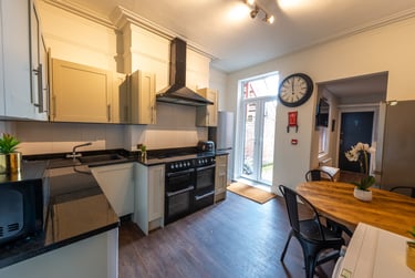 7 bed house, 107 Mount Pleasant Road, Mount Pleasant, Exeter, EX47AB - Image 13