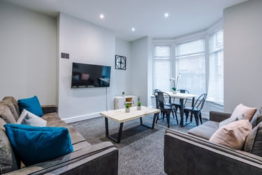 6 bed house, 25 Norwood Terrace, Hyde Park, Leeds, LS61EA - Image 1