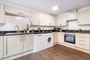 5 bed flat, Rob Roy Avenue, Lenton, Nottingham, NG72ER - Image 4