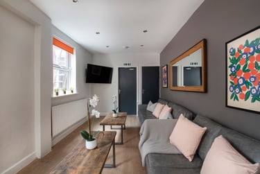 6 bed house, 50 Derby Grove, Radford, Nottingham, NG71PF - Image 1