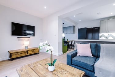 6 bed house, Capricorn Way, Charlestown, Salford, M66HD - Image 1