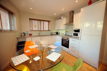 4 bed house, St Clements Lane, St David's, Exeter, EX44DD - Image 1