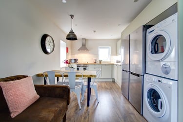 5 bed flat, Peel Street, Arboretum, Nottingham, NG14GR - Image 1