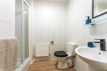 5 bed house, Flat 15, Isca Lofts, St Sidwells, Exeter, EX46AL - Image 3