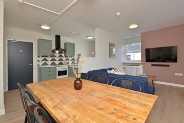 6 bed house, Flat 3, Isca Lofts, St Sidwells, Exeter, EX46AL - Image 3