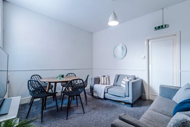 5 bed house, Grove Road, Lenton, Nottingham, NG71HE - Image 2