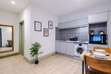 1 bed studio, Rodney Street, City Centre, Liverpool, L19ED - Image 3