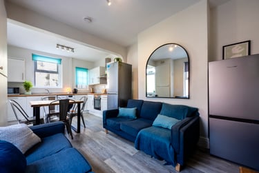 6 bed house, 16 Seely Road, Radford, Nottingham, NG71NU - Image 1