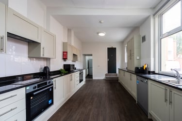 8 bed house, 30 Church Street, Lenton, Nottingham, NG71SJ - Image 13