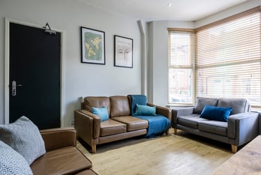 6 bed house, 42 Derby Grove, Radford, Nottingham, NG71PF - Image 1