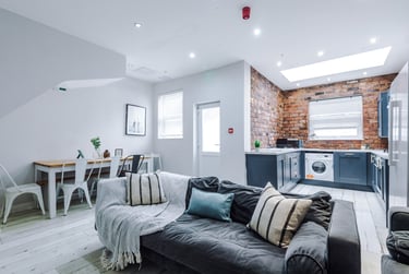 7 bed house, Portman Road, Toxteth, Liverpool, L152HH - Image 2