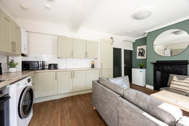5 bed house, 25 Elmsthorpe Avenue, Lenton, Nottingham, NG72BU - Image 1