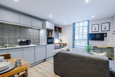 1 bed studio, Rodney Street, City Centre, Liverpool, L19ED - Image 1