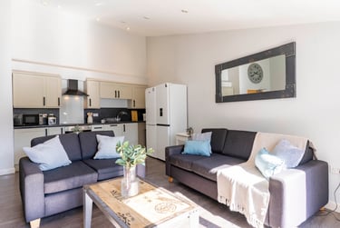 4 bed house, St Clements Lane, St David's, Exeter, EX44DD - Image 1