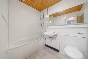 3 bed house, Flat 71, Mayfair Court, Fallowfield, Manchester, M146NS - Image 2