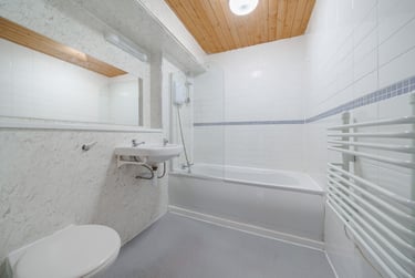 2 bed house, Flat 7, Mayfair Court, Fallowfield, Manchester, M146NS - Image 2