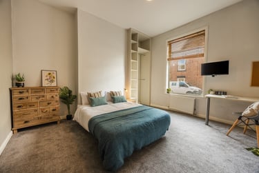 4 bed house, Sutton Street, City Centre, Durham, DH14BW - Image 2