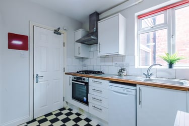 5 bed house, Sherwin Road, Lenton, Nottingham, NG71SA - Image 5