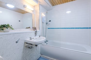 2 bed house, Flat 32, Mayfair Court, Fallowfield, Manchester, M146NS - Image 2