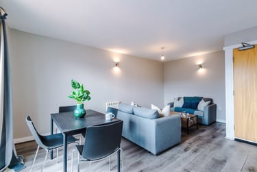2 bed house, Flat 30, Mayfair Court, Fallowfield, Manchester, M146NS - Image 1