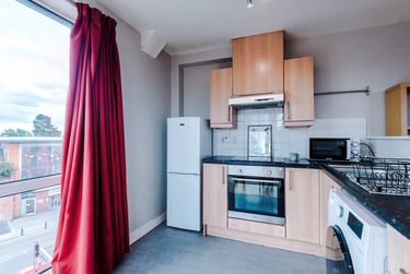 2 bed house, Flat 32, Mayfair Court, Fallowfield, Manchester, M146NS - Image 10