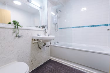 2 bed house, Flat 49, Mayfair Court, Fallowfield, Manchester, M146NS - Image 2