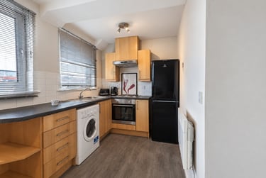 2 bed house, Flat 24, Mayfair Court, Fallowfield, Manchester, M146NS - Image 1