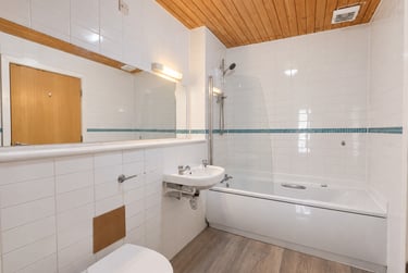 2 bed house, Flat 34, Mayfair Court, Fallowfield, Manchester, M146NS - Image 7