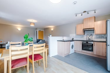 2 bed house, Flat 62, Mayfair Court, Fallowfield, Manchester, M146NS - Image 12