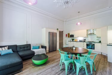 4 bed house, Waverley Street, Arboretum, Nottingham, NG74HF - Image 1