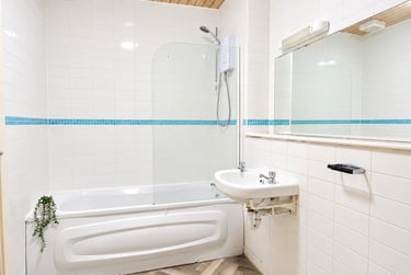 2 bed house, Flat 38, Mayfair Court, Fallowfield, Manchester, M146NS - Image 2