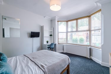6 bed house, 133 Rolleston Drive, Lenton, Nottingham, NG71JZ - Image 2