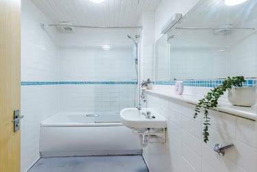 2 bed house, Flat 69, Mayfair Court, Fallowfield, Manchester, M146NS - Image 2