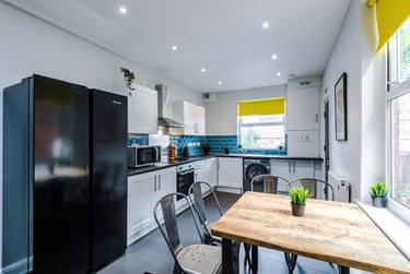 6 bed house, 133 Rolleston Drive, Lenton, Nottingham, NG71JZ - Image 1