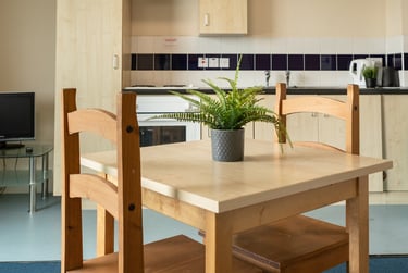 Studio Apartment  at Burley Road, 5 Burley Road, Kirkstall, Leeds, LS31NA - Image 3