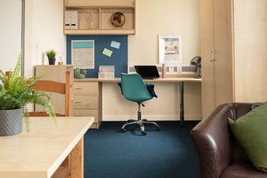 Studio Apartment  at Burley Road, 5 Burley Road, Kirkstall, Leeds, LS31NA - Image 2