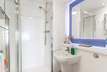Bronze En Suite - Image 3