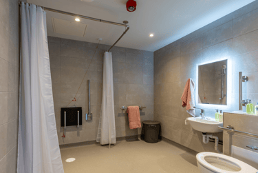 Diamond Studio at Glasgow West End, 31 Gilbert Street, City Centre, Glasgow, G38JY - Image 9