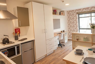 Classic Studio Plus at Roman House, Hanover Square, City Centre, Newcastle, NE13NP - Image 2