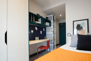 Silver En Suite - Image 3